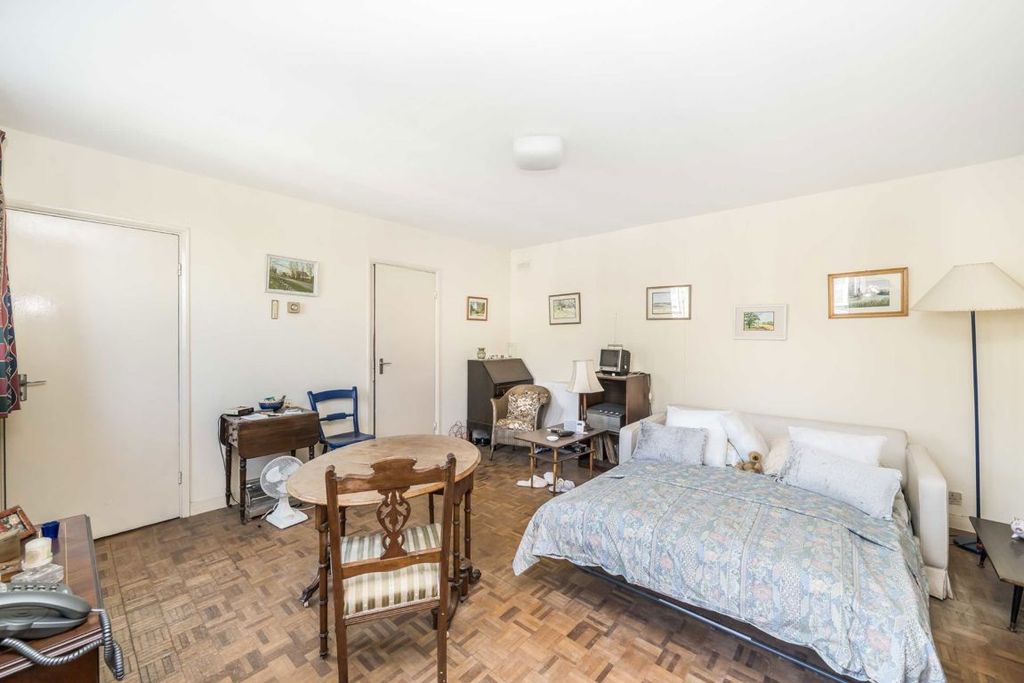 Property photo 3 of 4