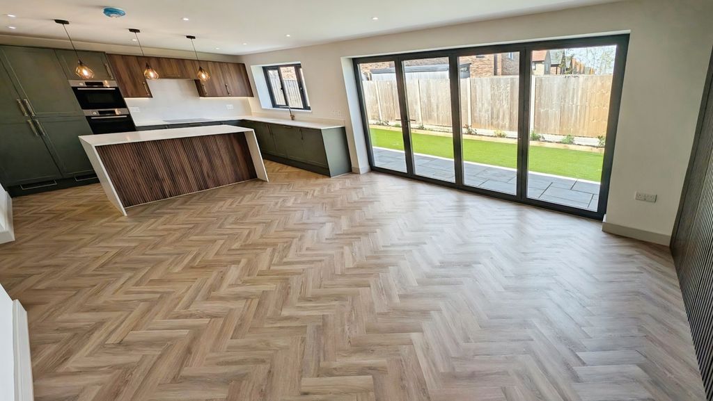 Property photo 3 of 22 Pbox-Img.Jpg