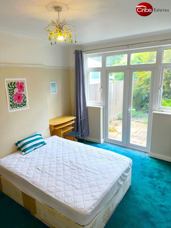 Property photo 3 of 9 Gallery