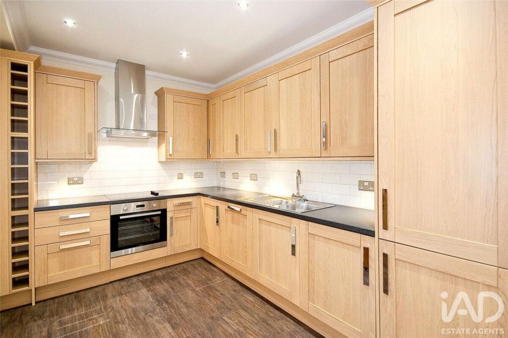 Property photo 3 of 25
