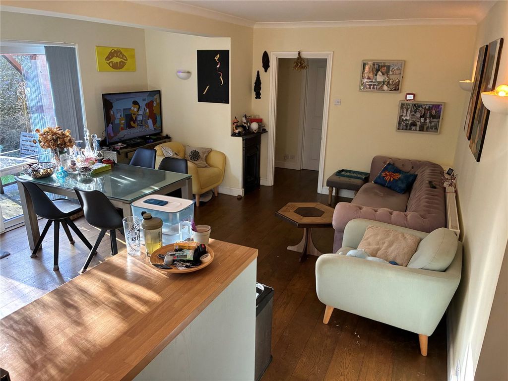 Property photo 3 of 6 Picture No. 14