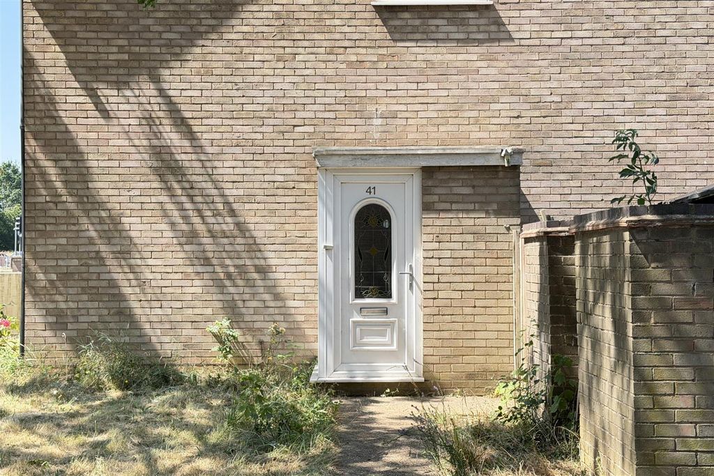 Property photo 2 of 19 Outside