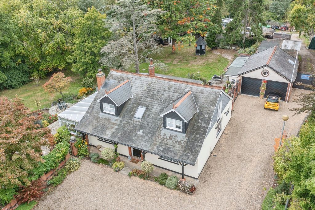 Property photo 2 of 25