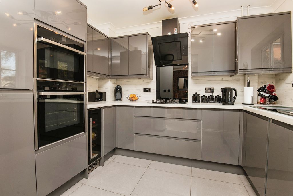 Property photo 2 of 15 Photography