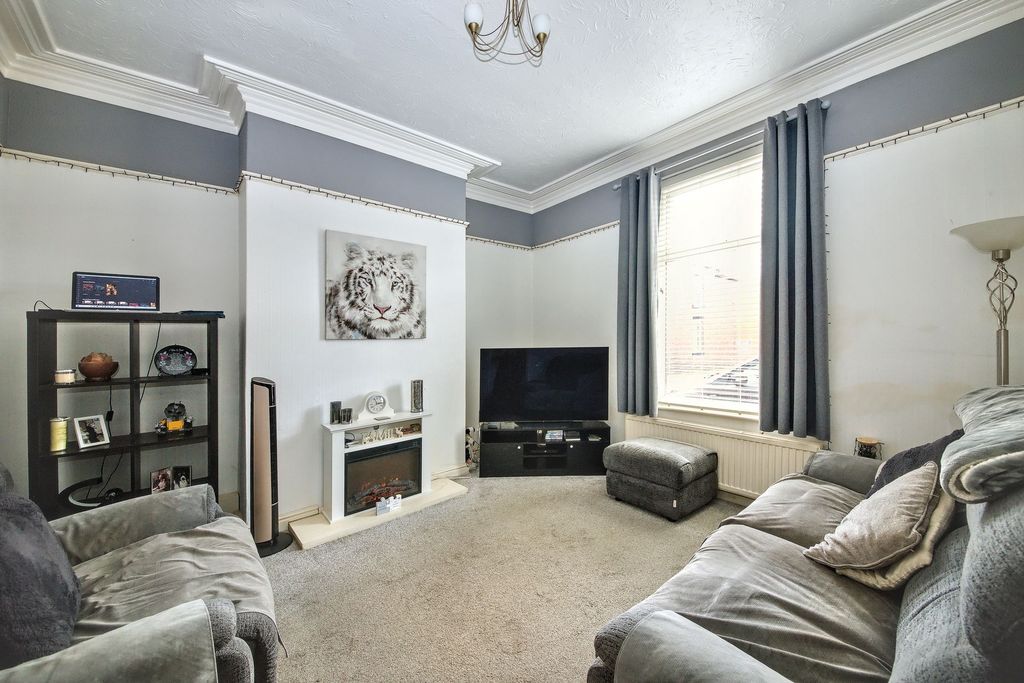 Property photo 3 of 17