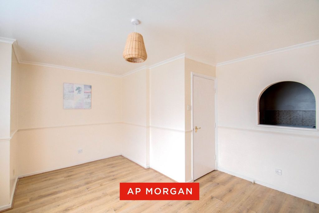 Property photo 2 of 11 Picture No. 06