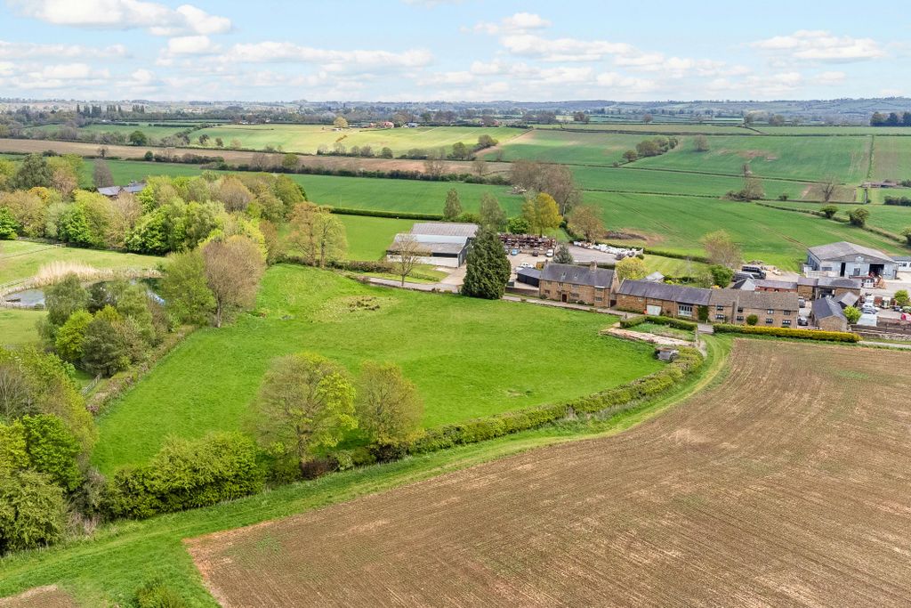 Property photo 2 of 7 Image 2