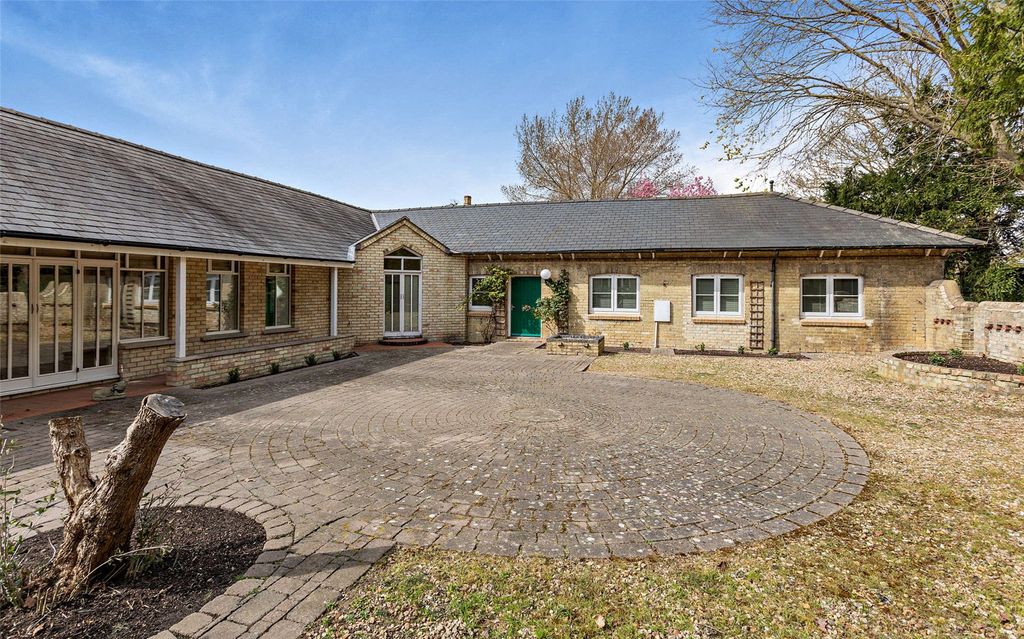 Property photo 2 of 14 Exterior