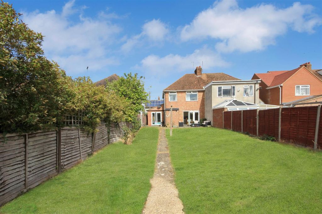 Property photo 2 of 13 Img_9076.Jpg