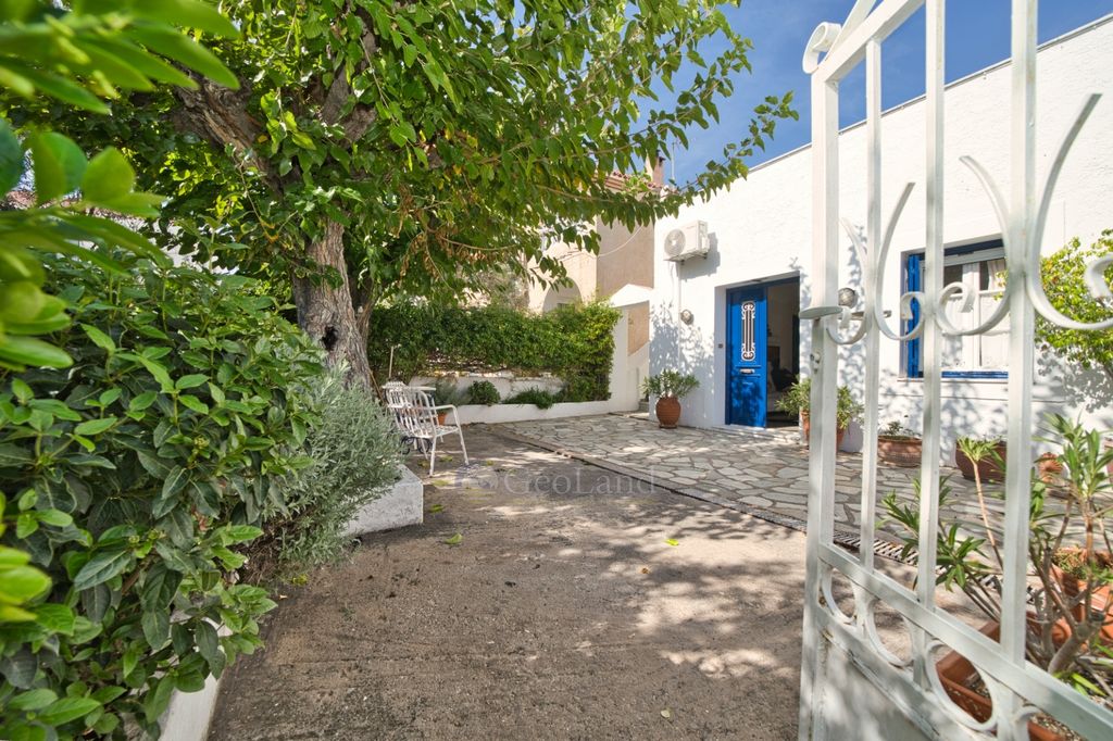 Property photo 2 of 48