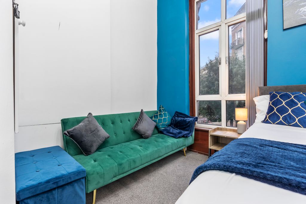 Property photo 3 of 23