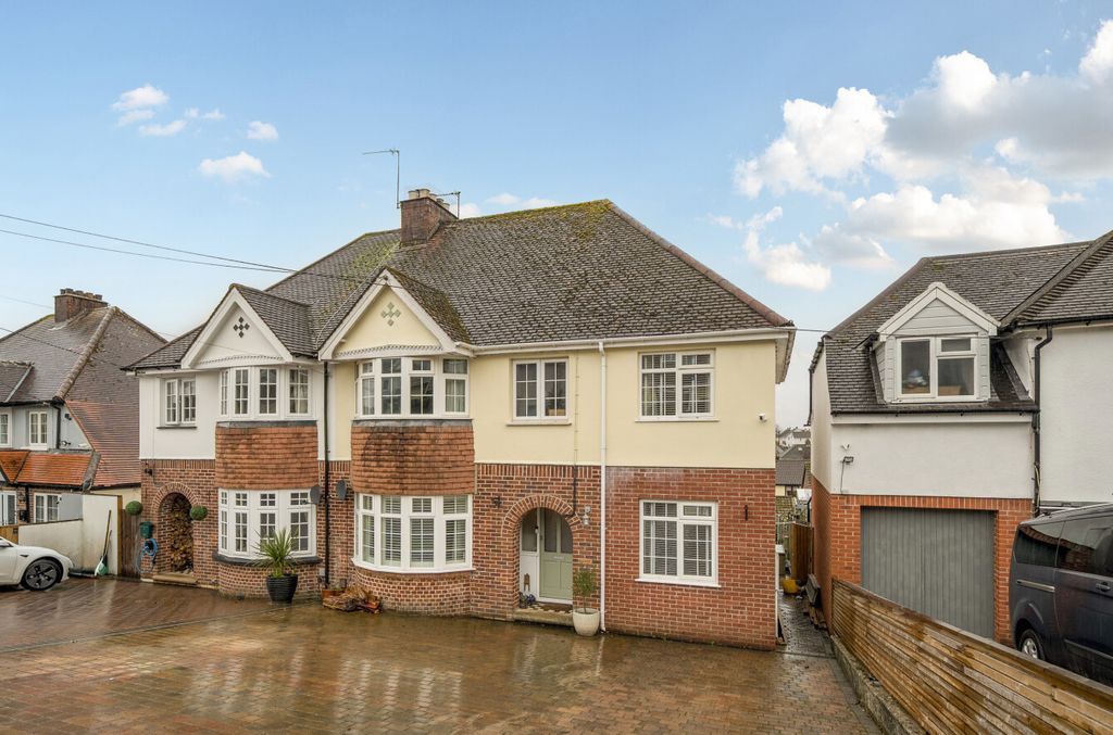 Property photo 1 of 20 1396444-2-695Fa67...