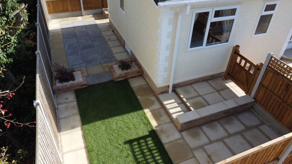 Property photo 3 of 18