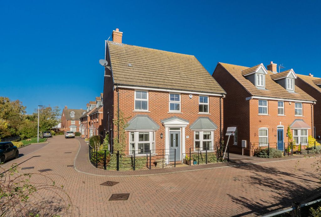 Property photo 1 of 27