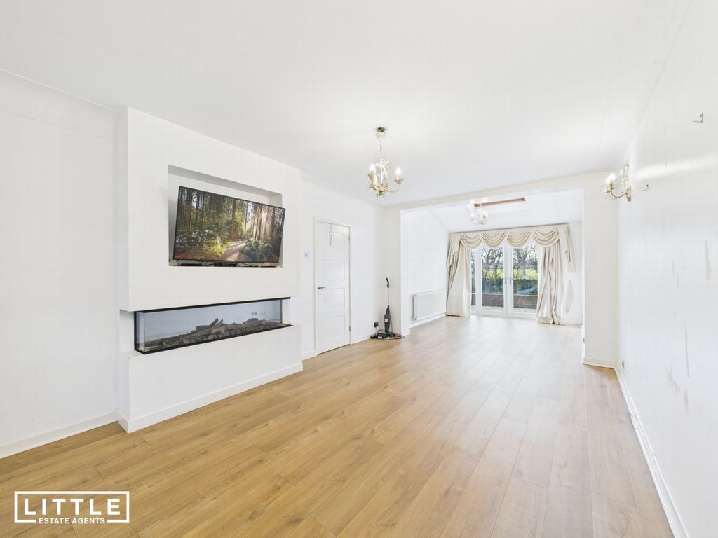 Property photo 2 of 27 Photo 6