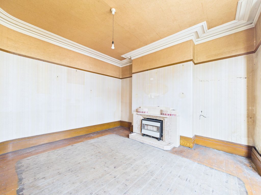 Property photo 3 of 35