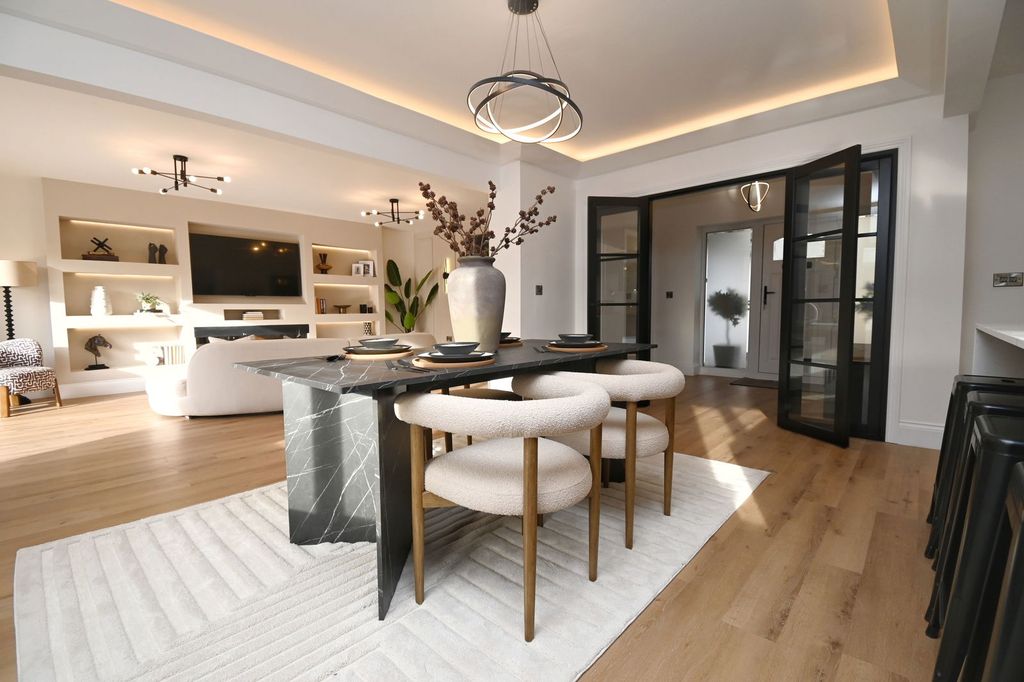 Property photo 1 of 41