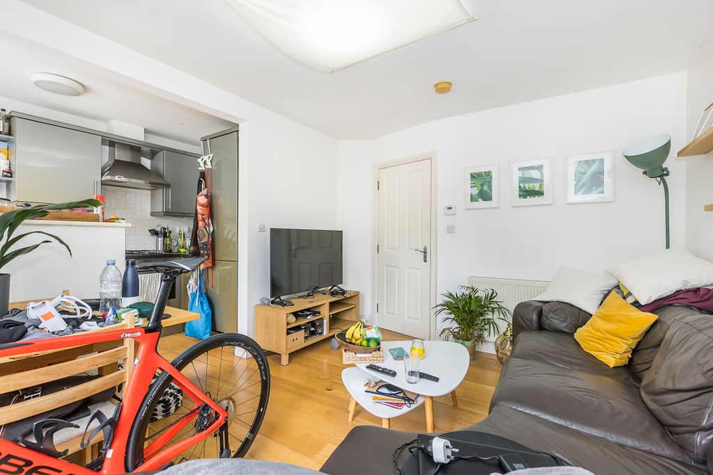 Property photo 2 of 10