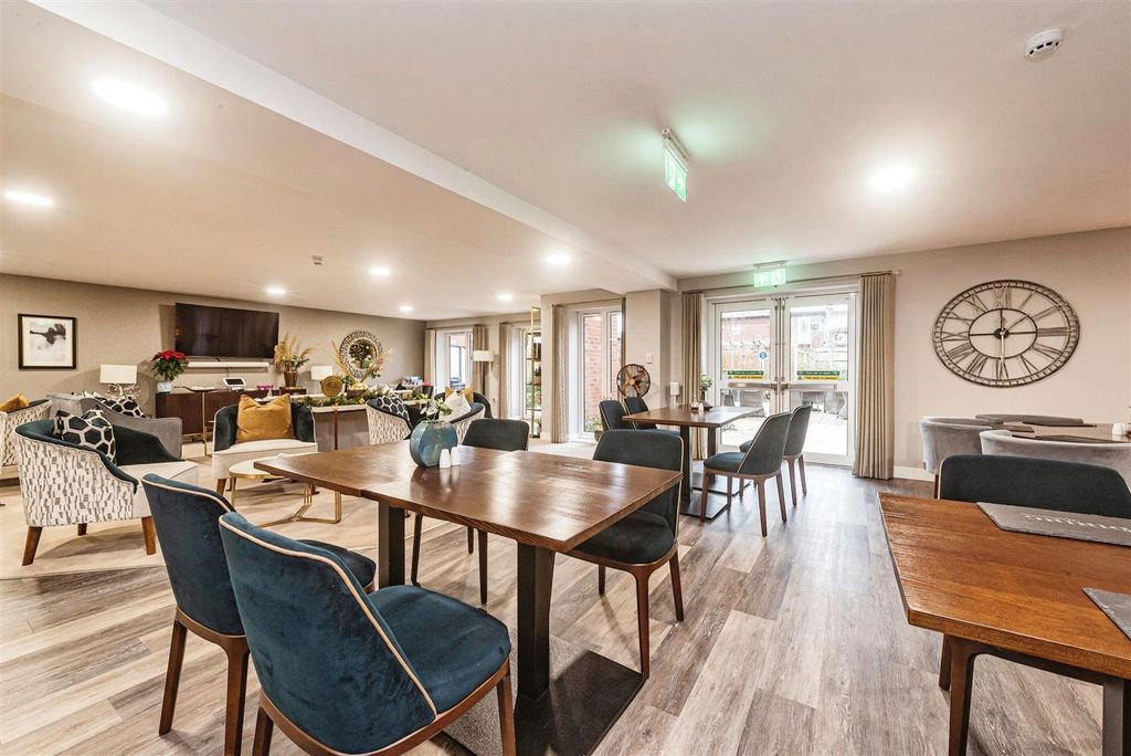 Property photo 2 of 30 18Williamhouse-17.Jpg