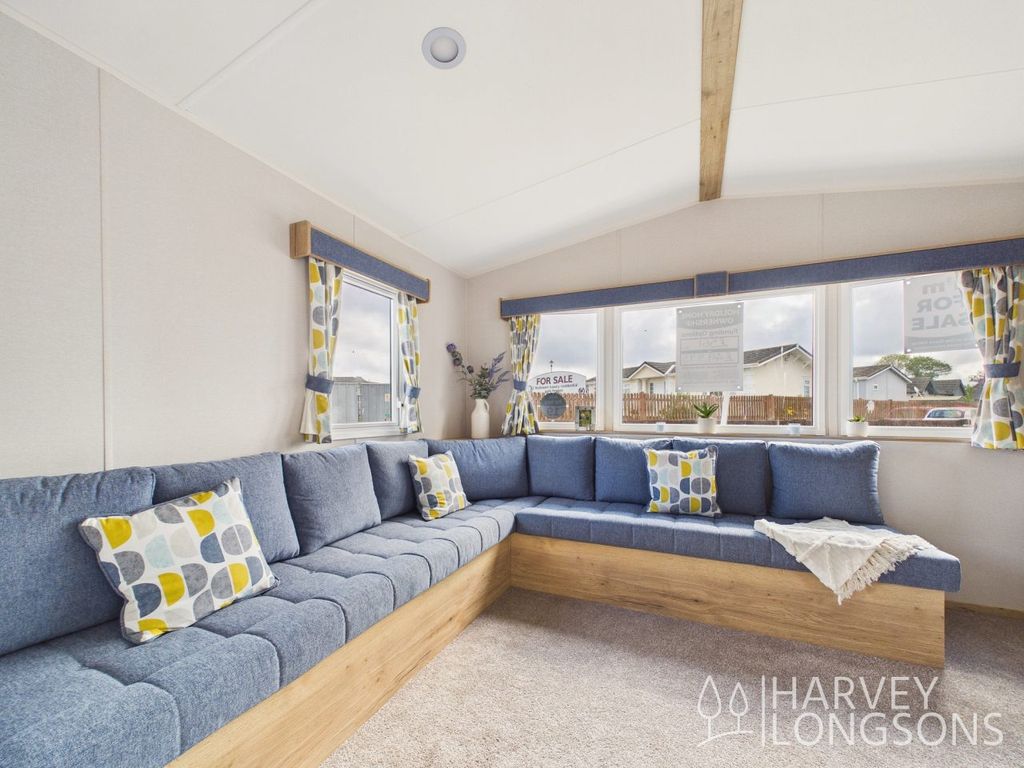 Property photo 3 of 18 Abi Arizona Premier Lounge With Blue Corner Seating