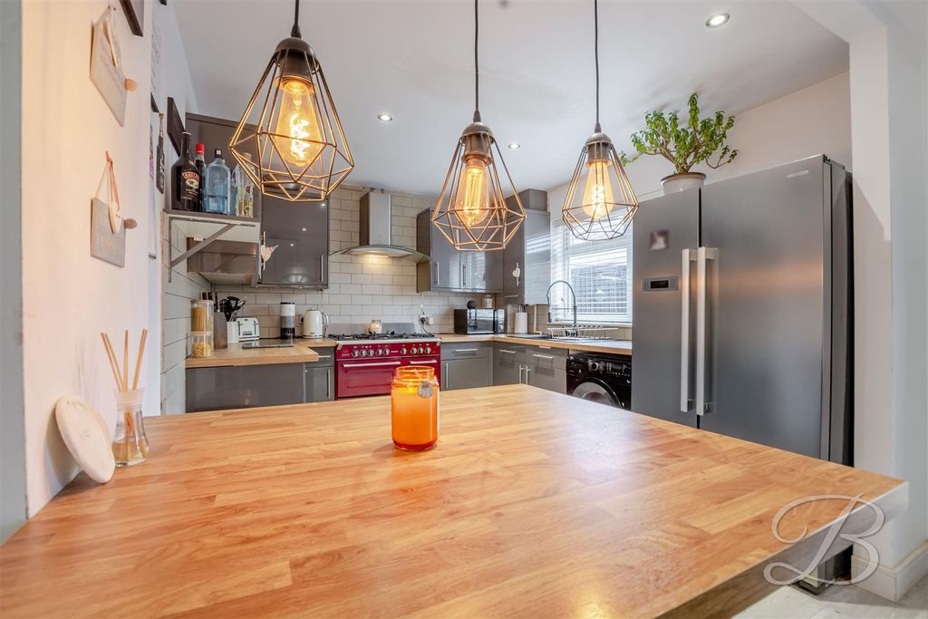 Property photo 3 of 27 Ccltd-4.Jpg