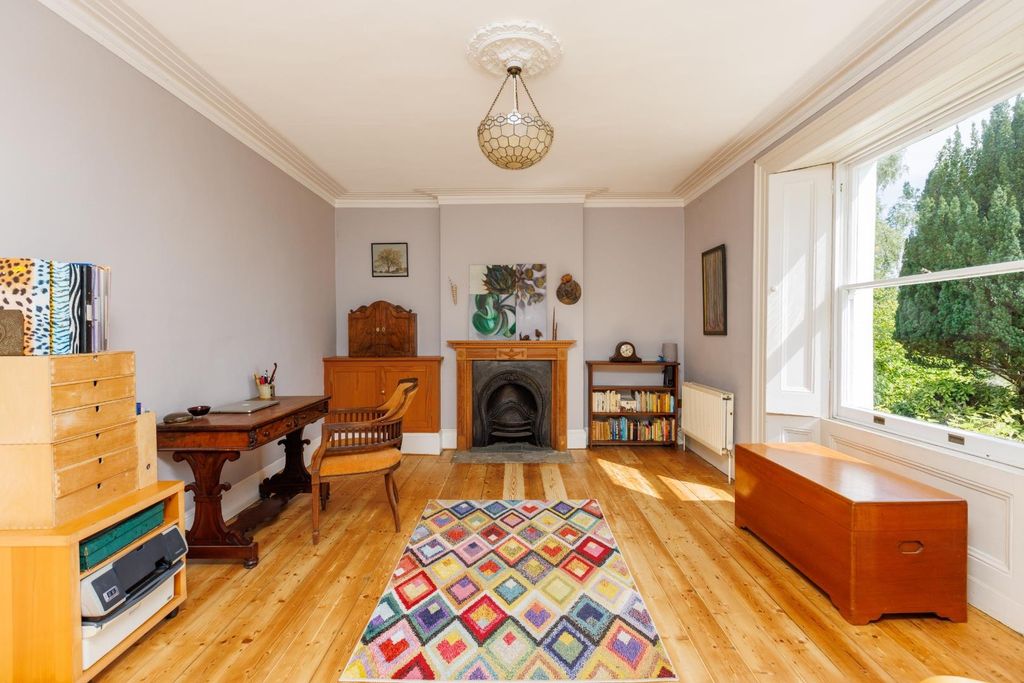 Property photo 3 of 36 6 Hillside Road-42.Jpg