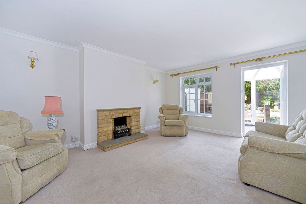 Property photo 2 of 11 Photo 2