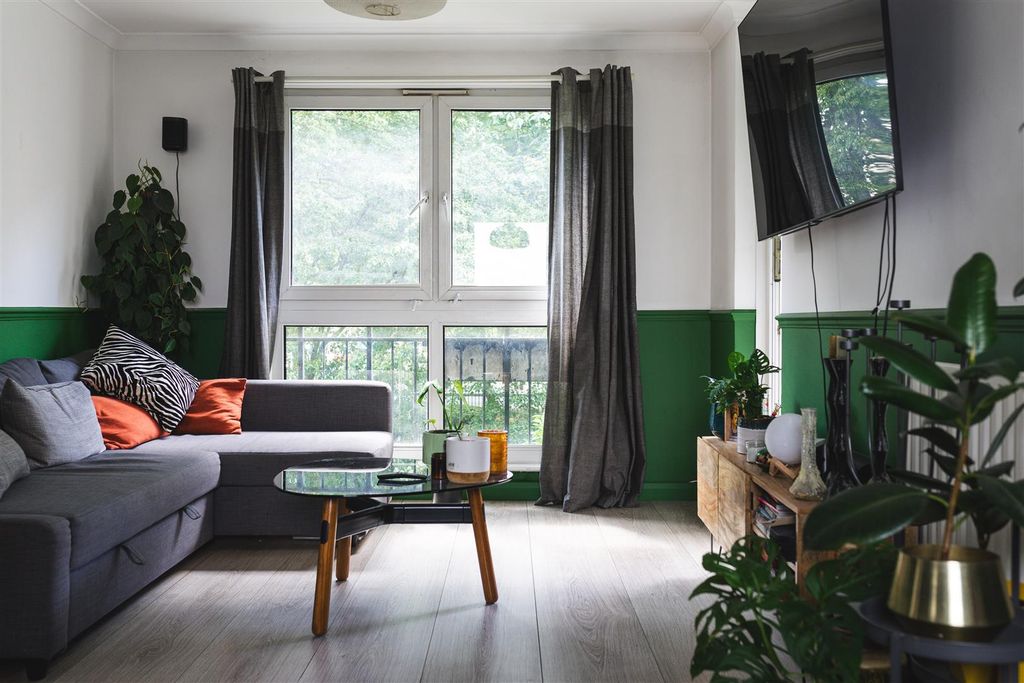 Property photo 3 of 25 26 Brabner House-20.Jpg