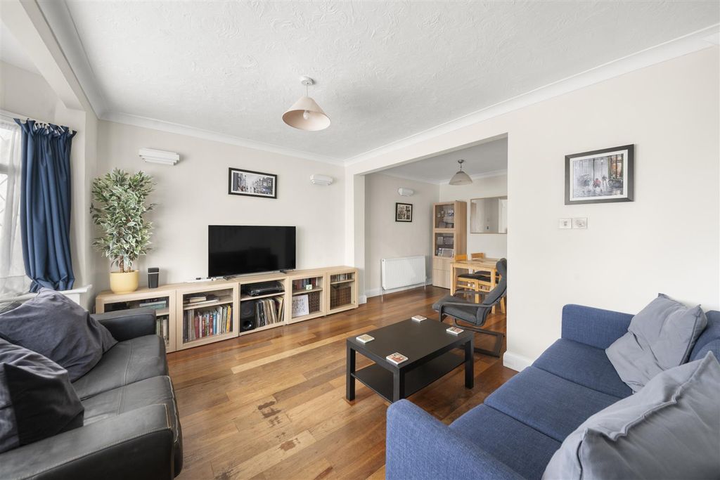 Property photo 2 of 13