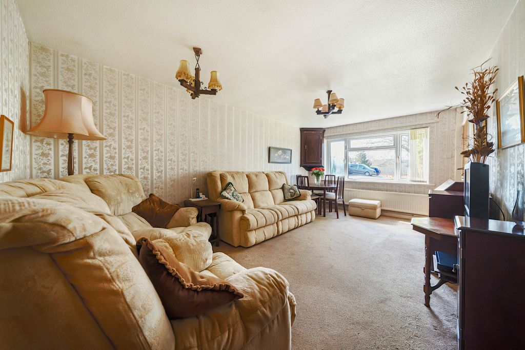 Property photo 3 of 19
