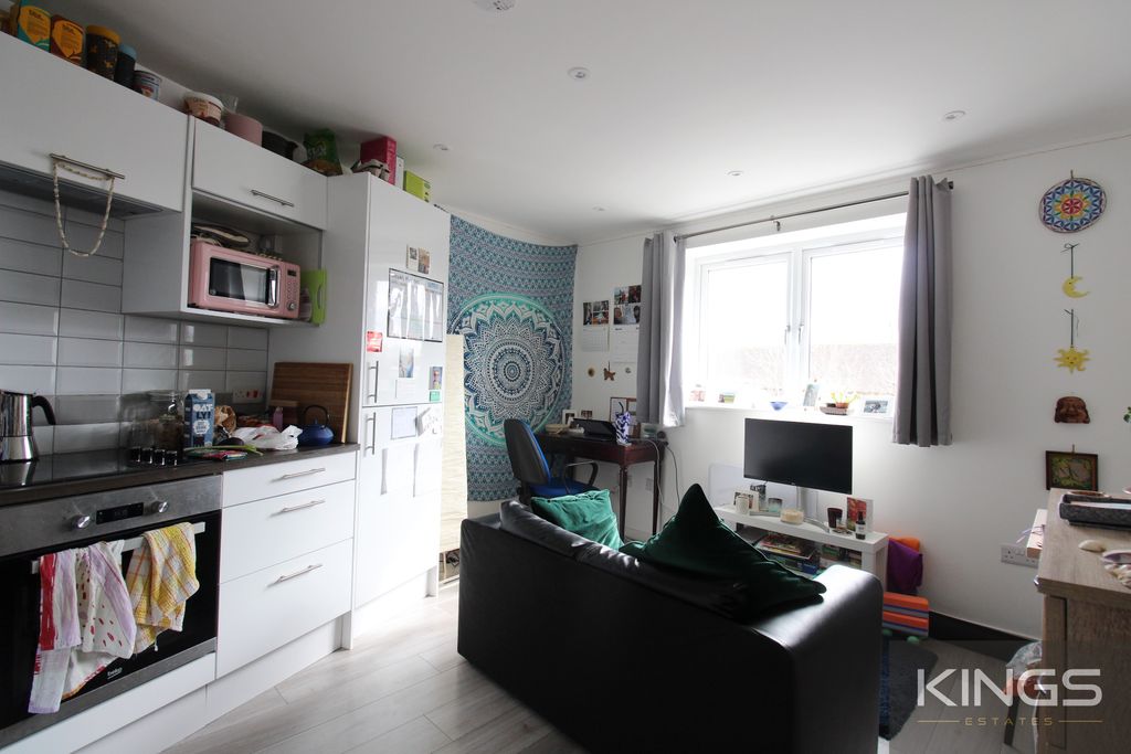 Property photo 1 of 4