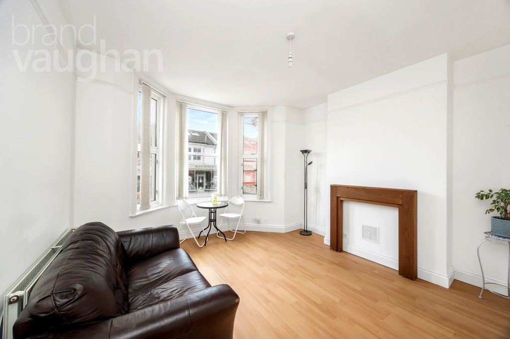 Property photo 3 of 18 Picture No. 07