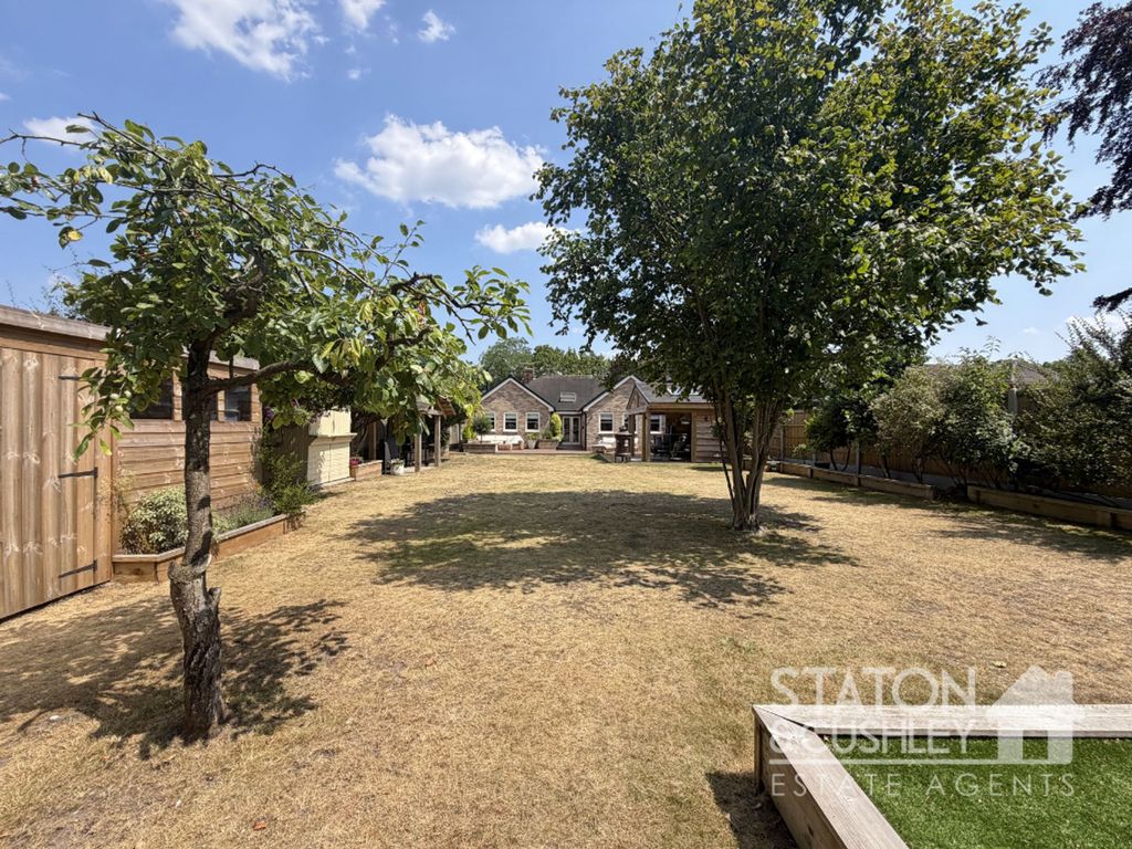 Property photo 3 of 40