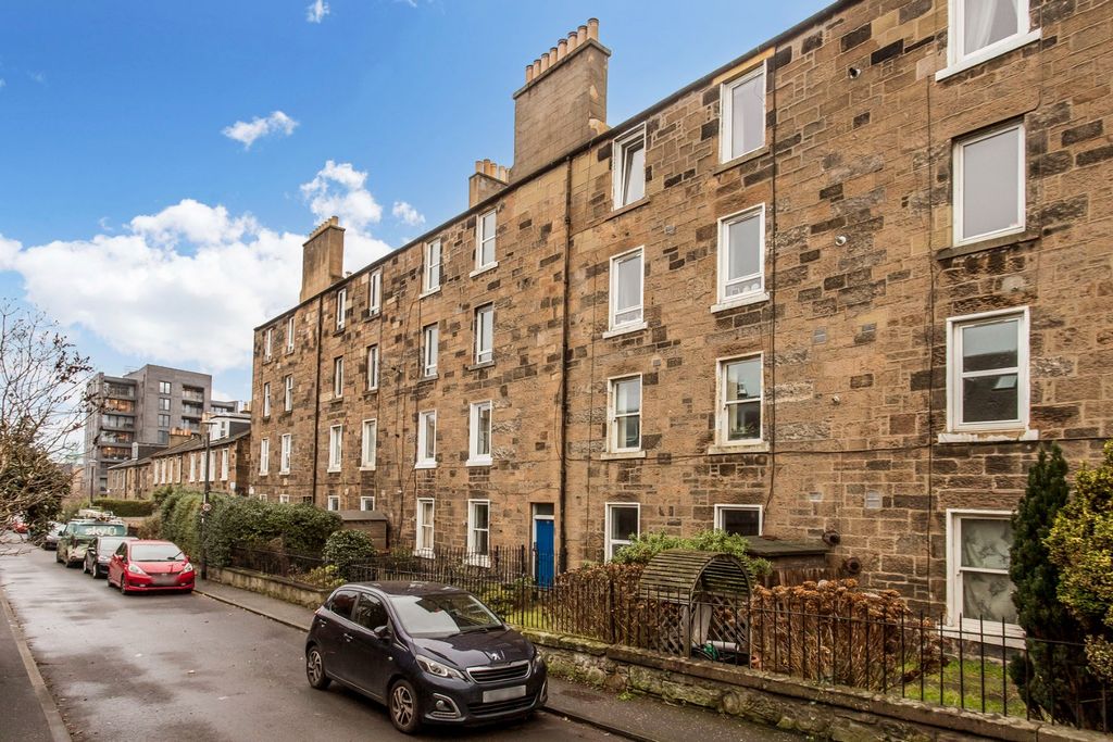 Property photo 1 of 12 4818111