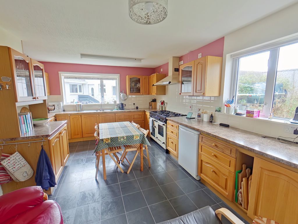 Property photo 3 of 15 Photo 16