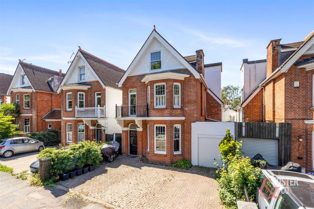 Property photo 1 of 28 Shoreham Road, 78-027.Jpg