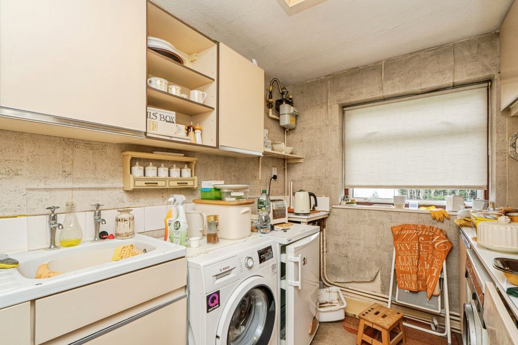 Property photo 2 of 10 Pbox-Img.Jpg