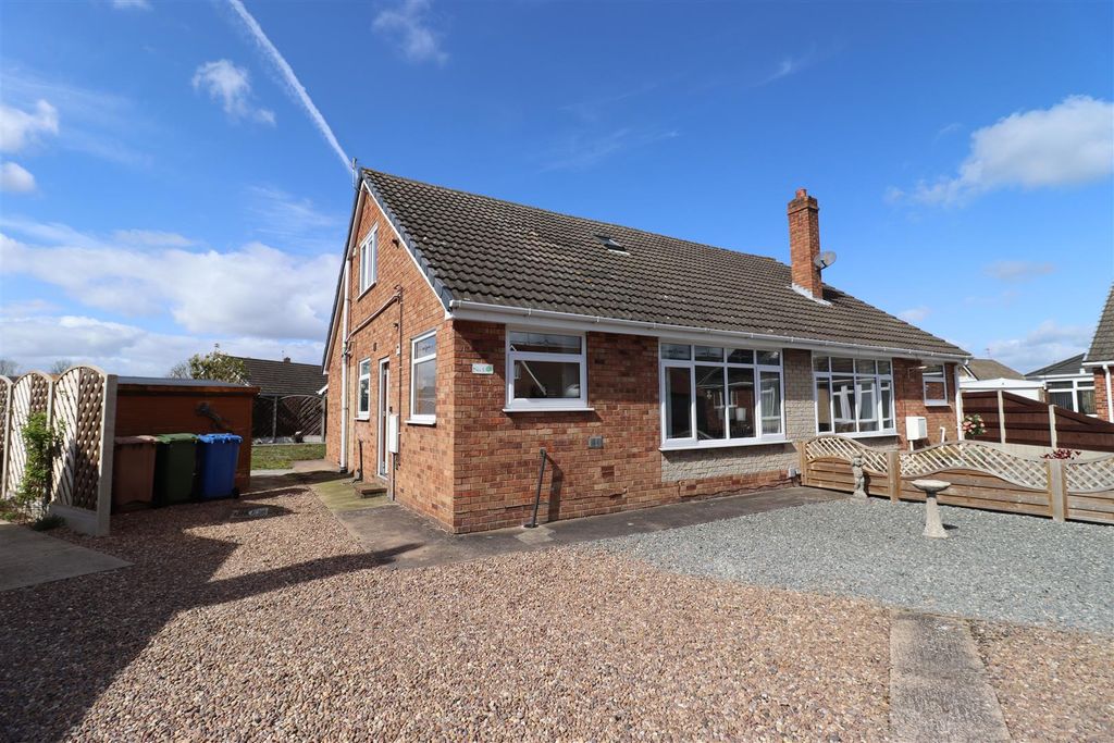 Property photo 1 of 12 Outside