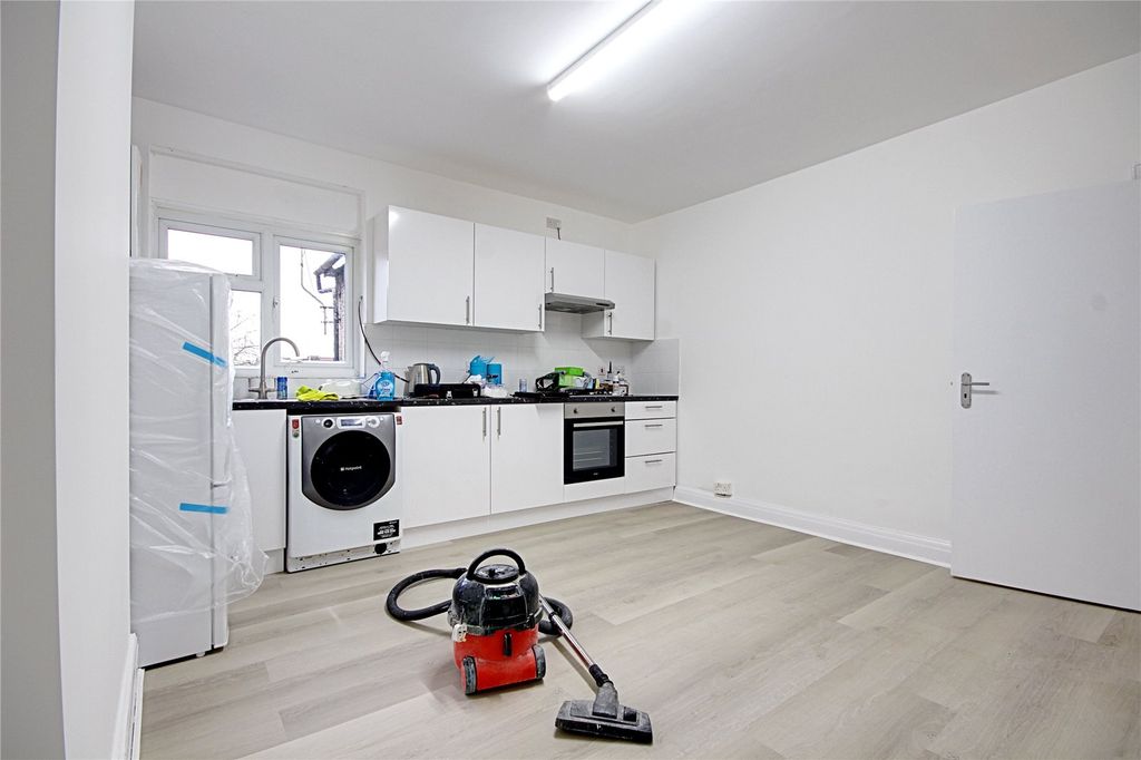 Property photo 2 of 11 Picture No. 08