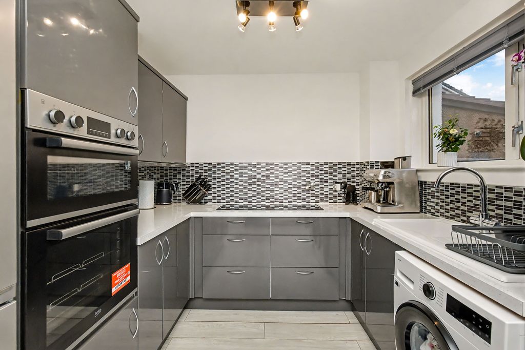 Property photo 1 of 12 Primary Property Image