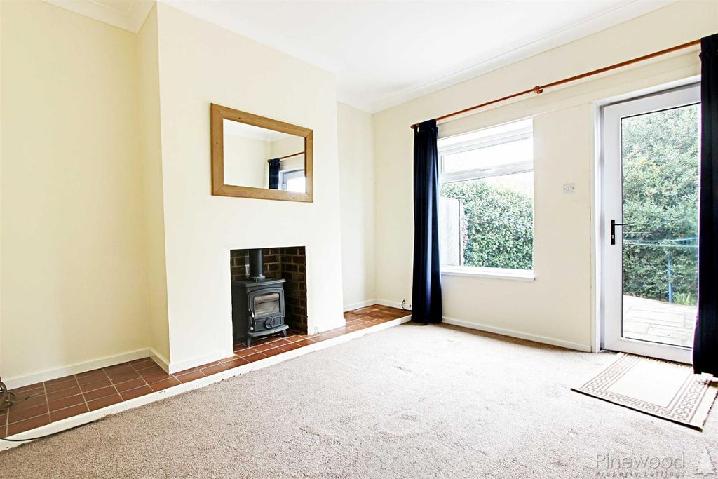 Property photo 3 of 8