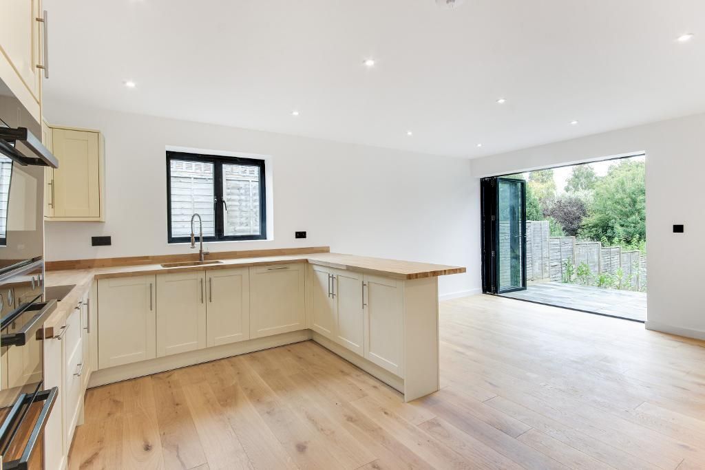 Property photo 3 of 9 Photo 3