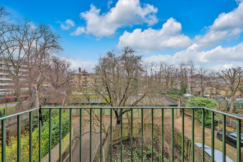 Property photo 2 of 11 Picture No. 09