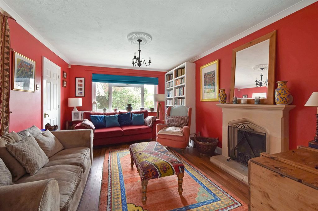 Property photo 2 of 16 Sitting Room