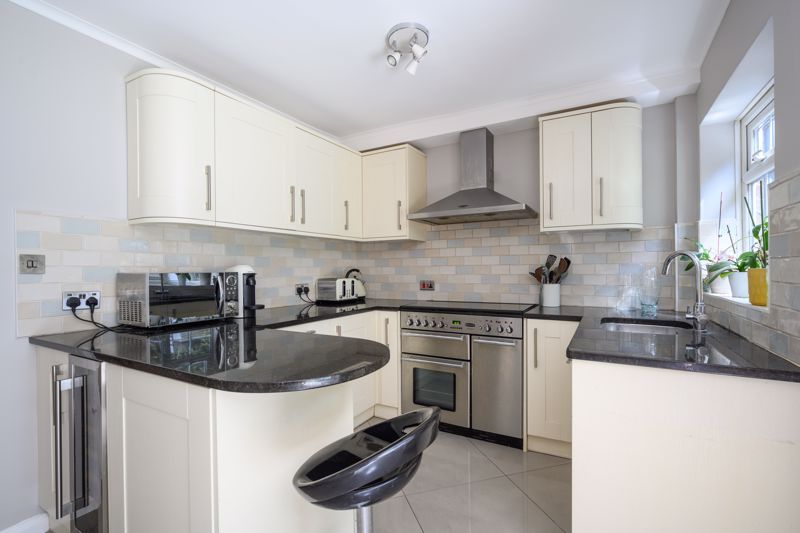 Property photo 2 of 14 Photo 5