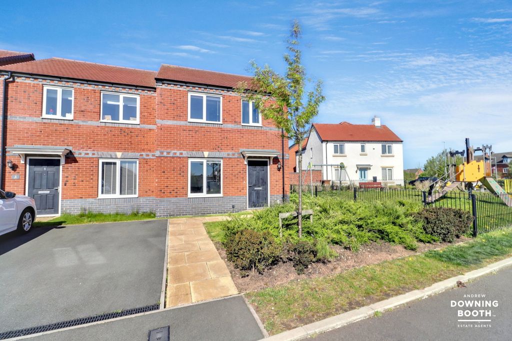 Property photo 1 of 24