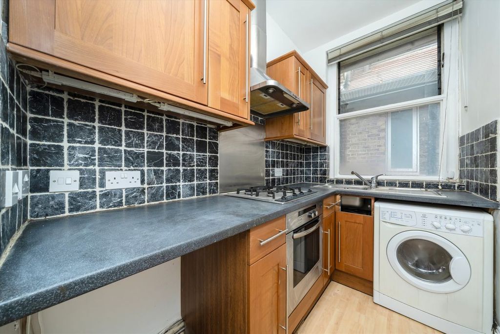 Property photo 3 of 5
