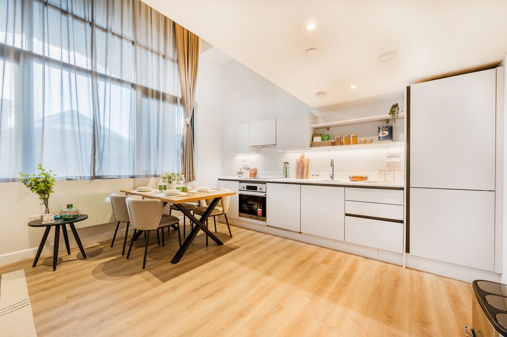 Property photo 2 of 26