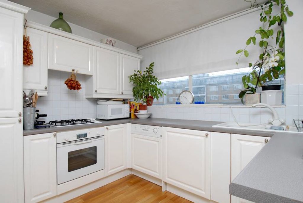 Property photo 3 of 4
