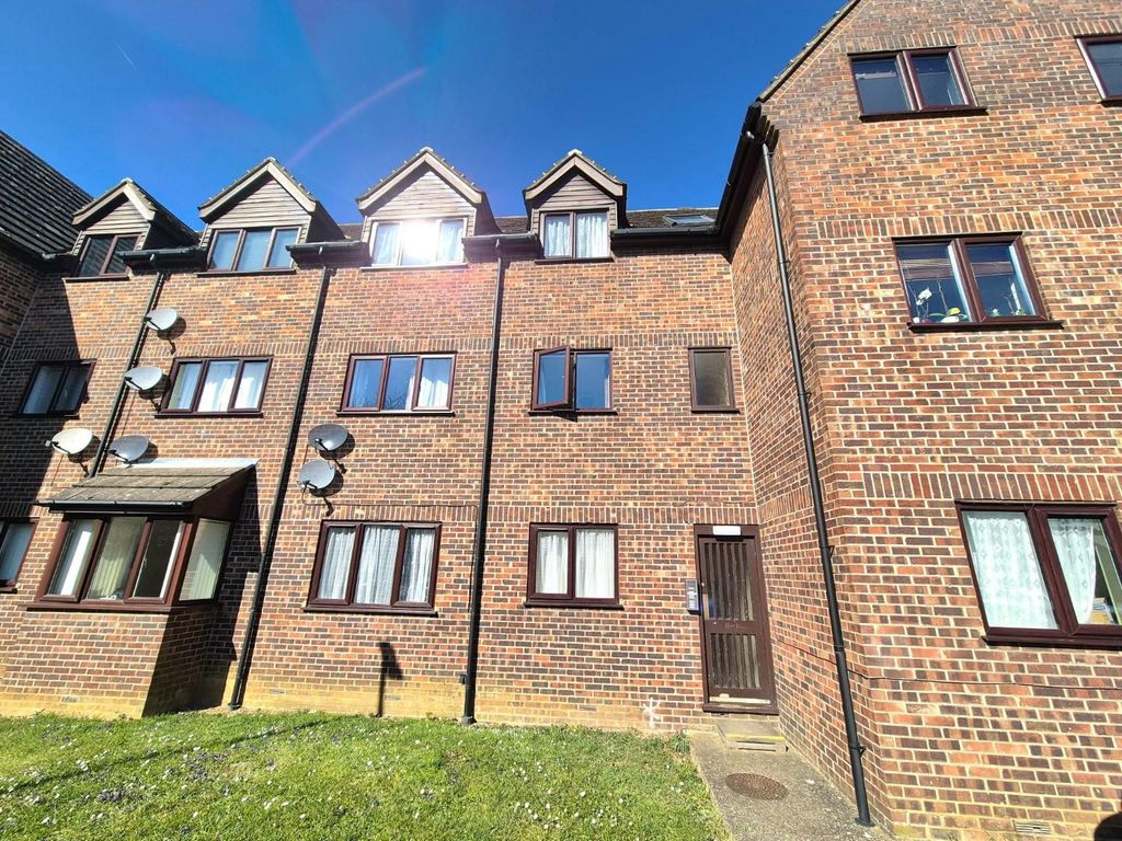 Property photo 1 of 5 Oliver Cl 2.Jpg